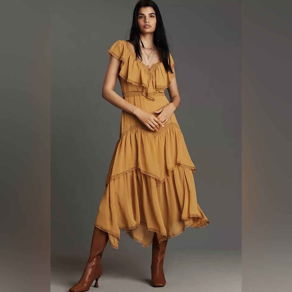 ✨ Anthropologie Short-Sleeve V-Neck Ruffle Midi Gold Dress NWT Size S ✨
